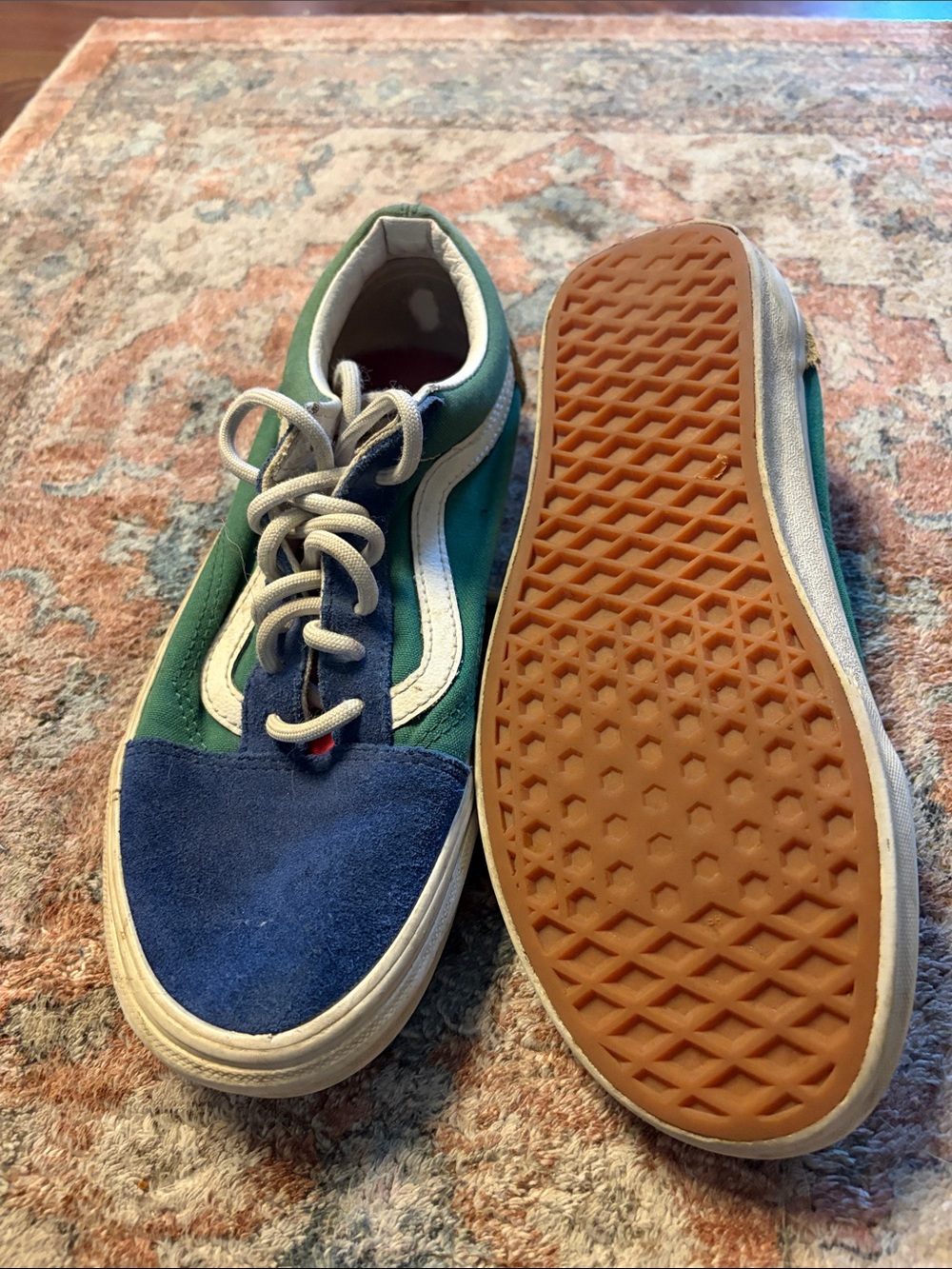 Vans Low-Top Sneakers in Green, Blue & White - Picture 2 of 4